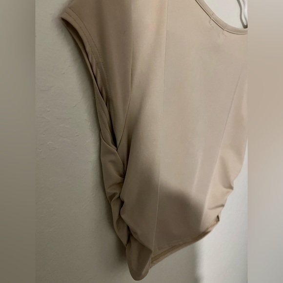 NWT PrettyLittleThing Shape Stone Slinky Ruched Side T-Shirt Size US 12 - Picture 5 of 6